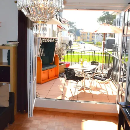 Meerwohnung-mod-fewo-direkt-am-strand-mit-pool Apartamento Baabe