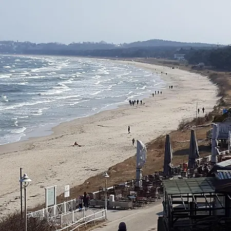 Meerwohnung-mod-fewo-direkt-am-strand-mit-pool * Baabe